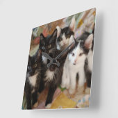 Cutest Baby Animals | Black & White Kittens Quadratische Wanduhr (Winkel)