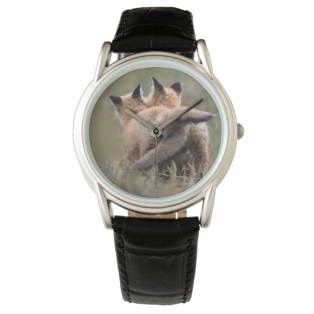 Cutest Baby Animals | Red Fox Kits Locking Tails Armbanduhr (Vorderseite)