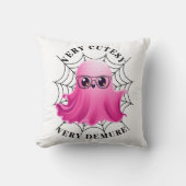 Cutesy Demure Ghost Kissen (Vorderseite)
