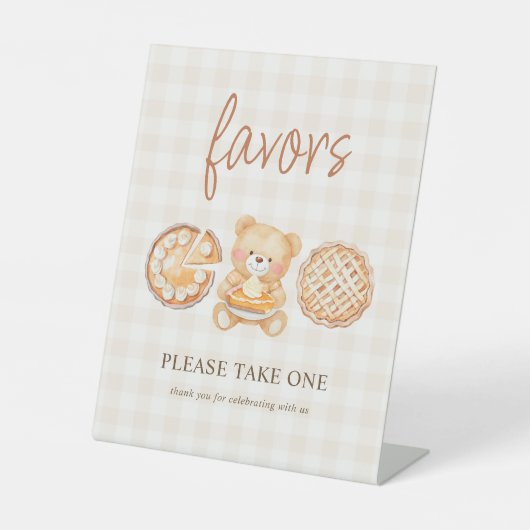 Cutie Pie Gingham Teddy Bear Baby Shower Favors Sockelschild (Vorderseite)