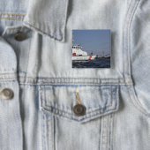 Cutter Marlin von der US-Küstenwache kontrolliert  Button (Beispiel)