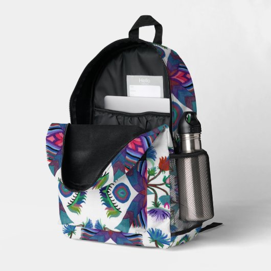 CV/M auf der Isle of Ferns Bedruckter Rucksack (Rückseitige Ecke links (Offen) )