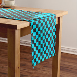 Cyan and charcoal checkerboard pattern kurzer tischläufer
