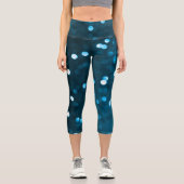 Cyan Blue Funkelnd Bokeh Abstrakt Capri Leggings (Vorderseite)