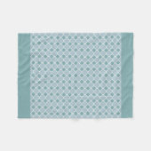 Cyan Quatrefoil Fleece Blanket (Vorderseite (Horizontal))