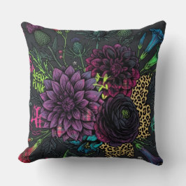 Cyberpunk Dark Floral Throw Pillow - Edgy Kissen