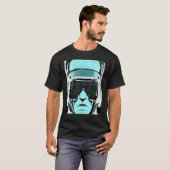 Cyberpunk Hacker Computer Geek design_7 T-Shirt (Vorne ganz)