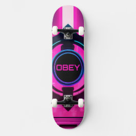 Cyberpunk-Neon-Obey-Streetwear-Sci-Fi-Stadt Skateboard