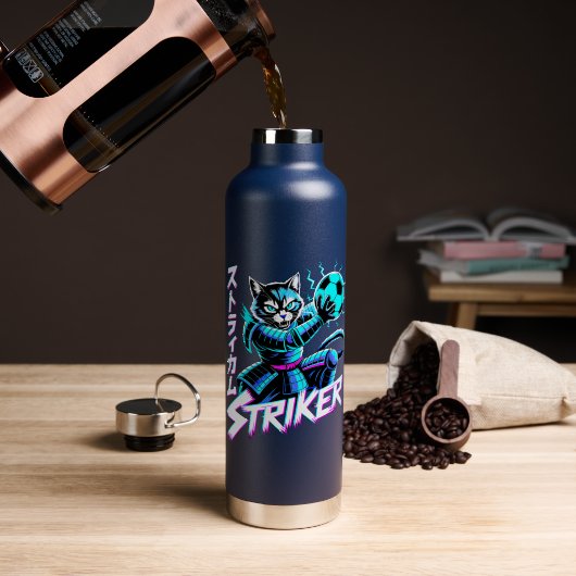 Cyberpunk Samurai Striker For Gamers & Athletes Trinkflasche (Kaffee (gedreht))