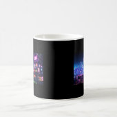Cyberpunk Tokyo Ramen House Kaffeetasse (Mittel)