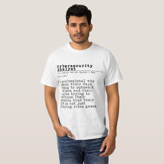 Cybersecurity Analyst - "Hackers Nightmare" T-Shirt (Vorne ganz)
