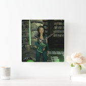 Cybersicherheitsexpertin Kristen Williams Quadratische Wanduhr (Zuhause)