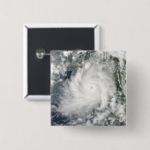 Cyclone Giri zieht über Burma Button (Vorne & Hinten)