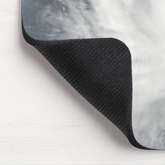 Cyclone Giri zieht über Burma Mousepad (Ecke)