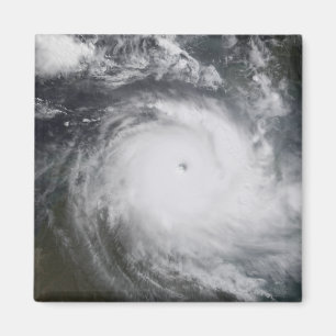 Cyclone Monica im Südpazifik Magnet