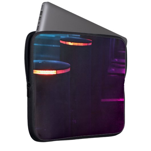 Cylons in Berlin Laptopschutzhülle (Vorne Rechts)