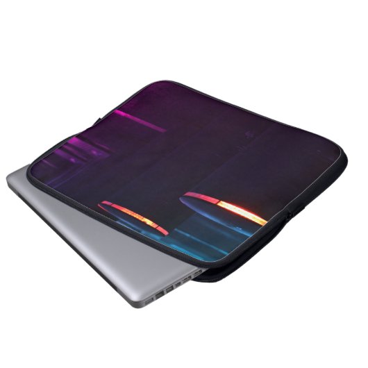 Cylons in Berlin Laptopschutzhülle (Vorne Knopf)