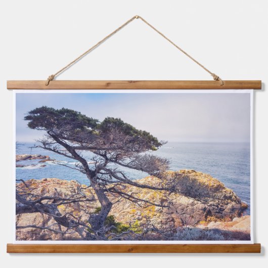 Cypress Tree by the Sea Wandteppich Mit Holzrahmen (Vorne)