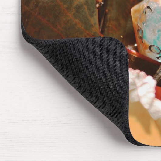 D20 Würfel im Herbst farbige Blätter Mousepad (Ecke)