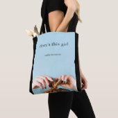 Da ist dieses Mädchen Tasche (Von Nahem)