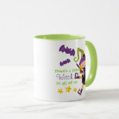 Da ist ein kleines HexenHalloween Tasse (VorderseiteRechts)