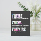 Da sind sie nicht Shirt Englisch Grammar Funny Postkarte (Stehend Vorderseite)