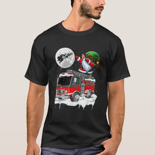 Dabbing Gnome On Fire Truck Christmas Driver Lover T-Shirt (Vorderseite)