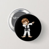 Dabbing Karate Boy Funny Martial Arts Cartoon Desi Button (Vorne & Hinten)