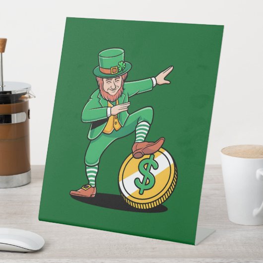 Dabbing Leprechaun Funny St Patrick's Day Sockelschild (In Situ)