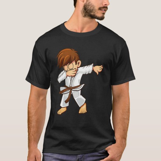 Dabbing martial artists with brown belt Karate and T-Shirt (Vorderseite)