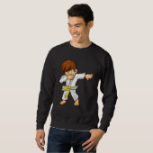 Dabbing martial artists with yellow belt Karate an Sweatshirt (Vorne ganz)