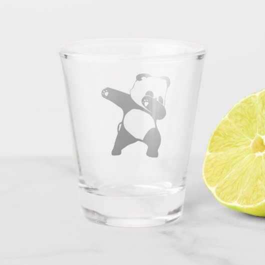 Dabbing Panda Schnapsglas (Rückseite)