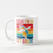 Dabbing Pencil Dancing Bruh Im ersten Klasse Kaffeetasse (Links)