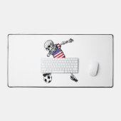 Dabbing Skeleton Soccer Halloween Vereinte Staaten Schreibtischunterlage (Tastatur & Maus)