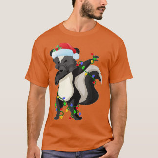 Dabbing Skunk Xmas Lights Funny Santa Skunk Christ T-Shirt