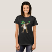 Dabbing Sloth St Patrick's Day Leprechaun Hat T-Shirt (Vorne ganz)