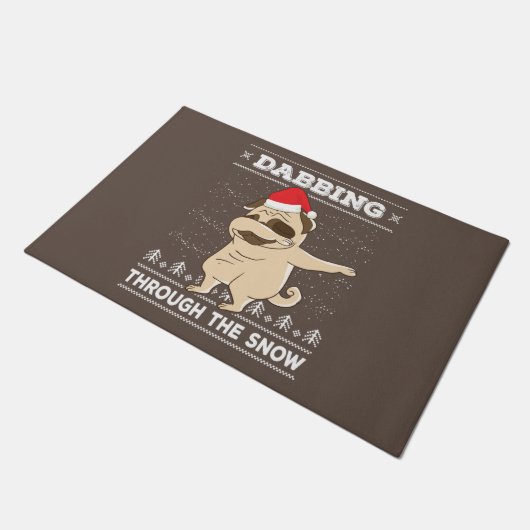 Dabbing Through The Snow Pug Ugly Christmas Sweate Fußmatte (Schrägansicht)