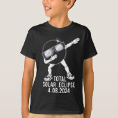 Dabbing Total Solar Eclipse 04.08.2024 Fun Dab Boy T-Shirt (Vorderseite)
