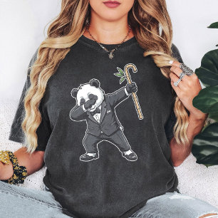 Dabbing-Tuxedo-Panda mit Bambusstock T-Shirt