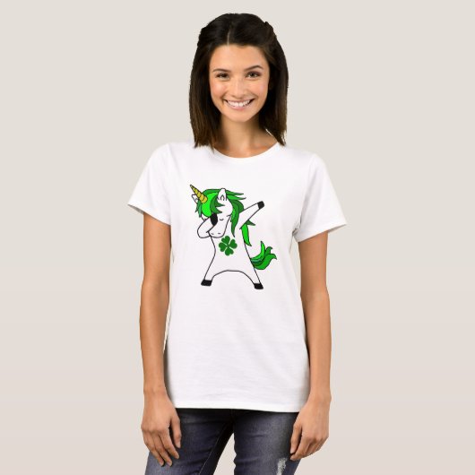Dabbing Unicorn St. Patricks Day Green Kleeblatt T-Shirt (Vorne ganz)