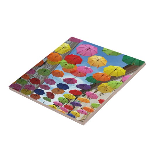 Dach aus Regenschirmen Fliese (Seite)