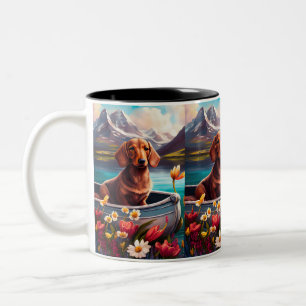 Dachshund auf einem Paddel: Ein landschaftliches A Zweifarbige Tasse