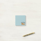 Dachshund bringt mir Post-it® Notizen (Auf Schreibtisch)