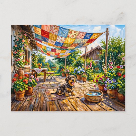 Dachshund sitzt unter farbenfroher Patchwork-Garte Postkarte (Vorderseite)
