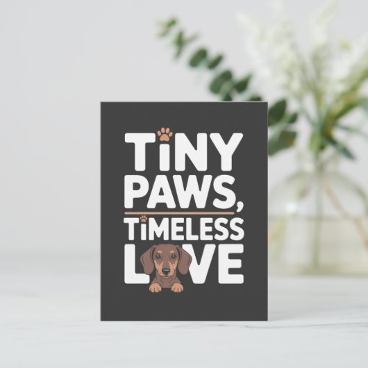 Dachshund Tiny Paws, Timeless Love Ankündigungspostkarte (Stehend Vorderseite)