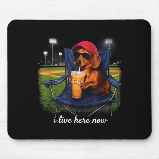 Dachshund trinkt Eiskaffee Baseballfeld live Mousepad (Vorne)