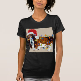 Dachshund verwirrt in den Weihnachtslichtern T-Shirt