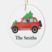 Dackel, die ein Auto mit einem Weihnachtsbaum fähr Keramik Ornament (Links)