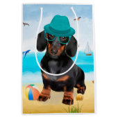 Dackel Dog on Beach Mittlere Geschenktüte (Vorderseite)