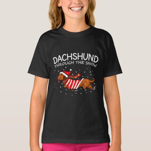 Dackel durch den schneewitzigen Hund Weihnachten T-Shirt (Vorderseite)